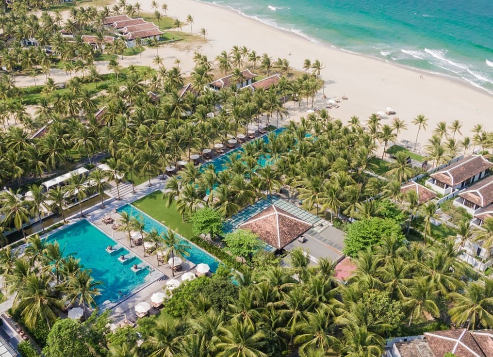 Four Seasons Nam Hai Hotel